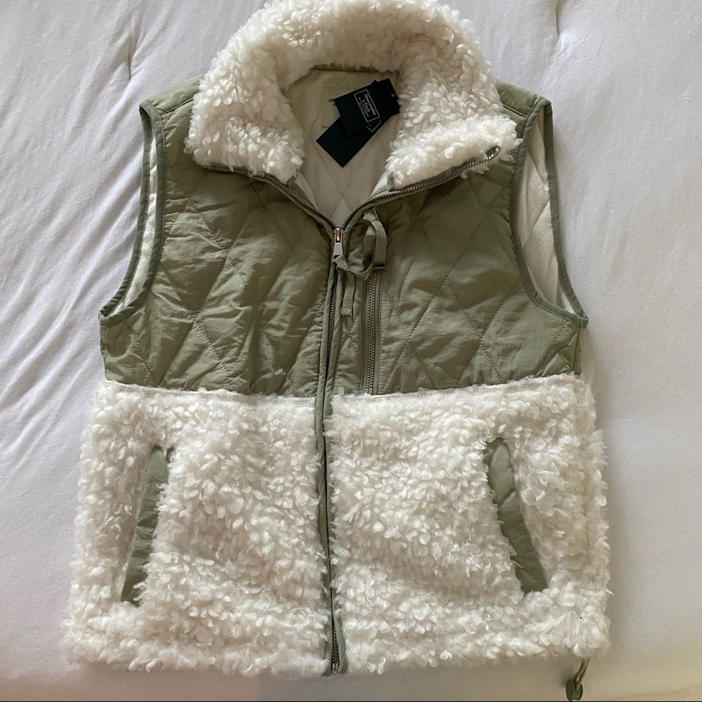 Abercrombie Sherpa Vest